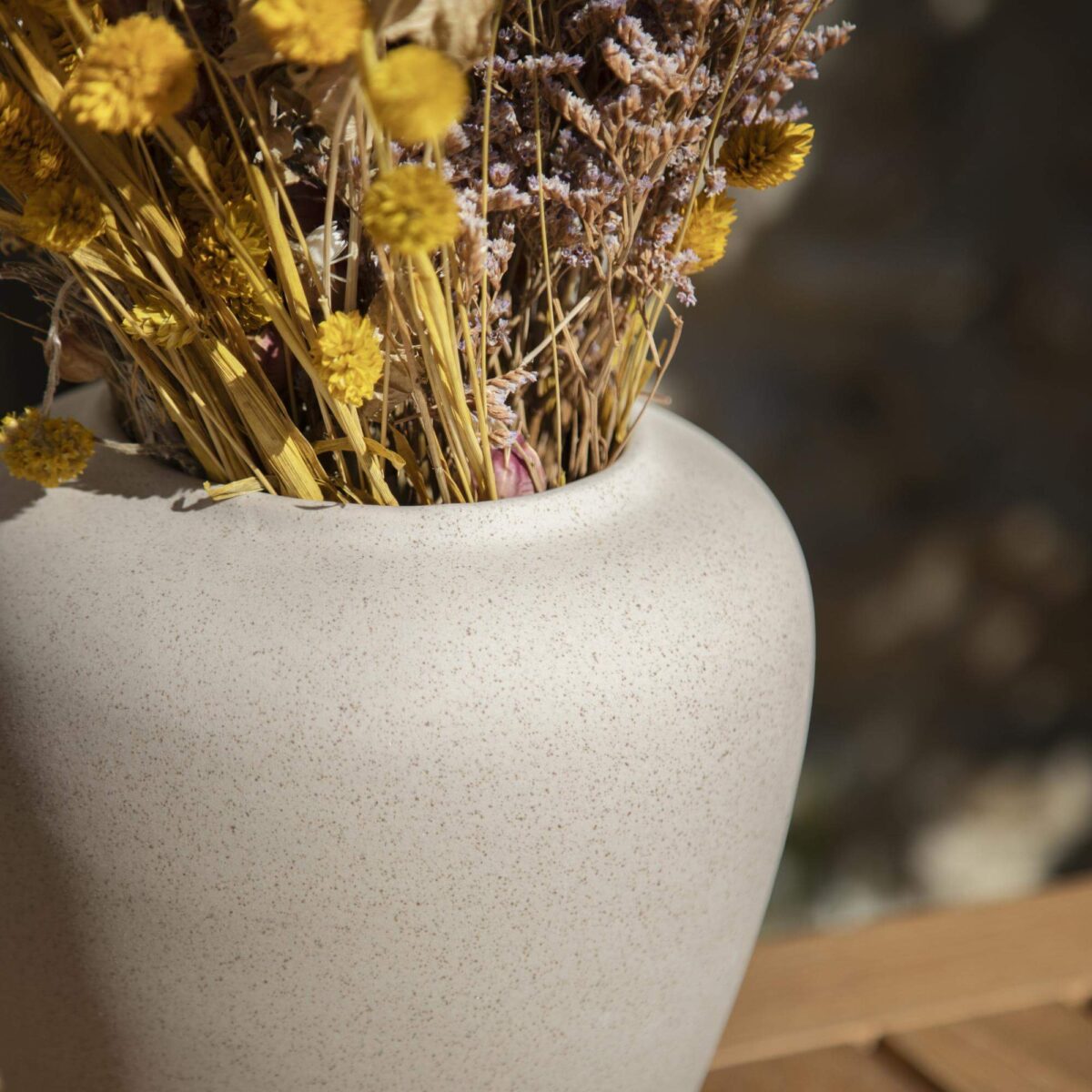Aurely Stone vase - 21 x 23 cm - Beige - Image 6