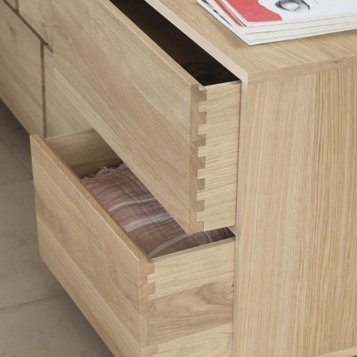 HANITA συρταριέρα με 6 συρτάρια από δρυς - Φυσικό - Image 3