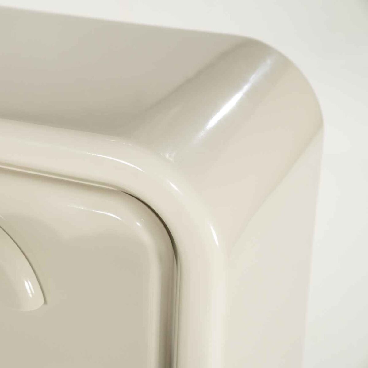 GUBBY tall chest of drawers white lacquer 4 drawers - Image 3