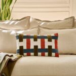 BERTIN Μαξιλάρι από λινό και βαμβάκι - 30 x 50 cm - Μπρονζέ και βαθύ μπλε - Σχεδιασμός: Floriane Jacques - Image 2