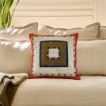 BILLIE Μαξιλάρι από λινό - 45 x 45 cm - Μπρονζέ και μπορντό - Σχεδιασμός: Floriane Jacques - Image 2