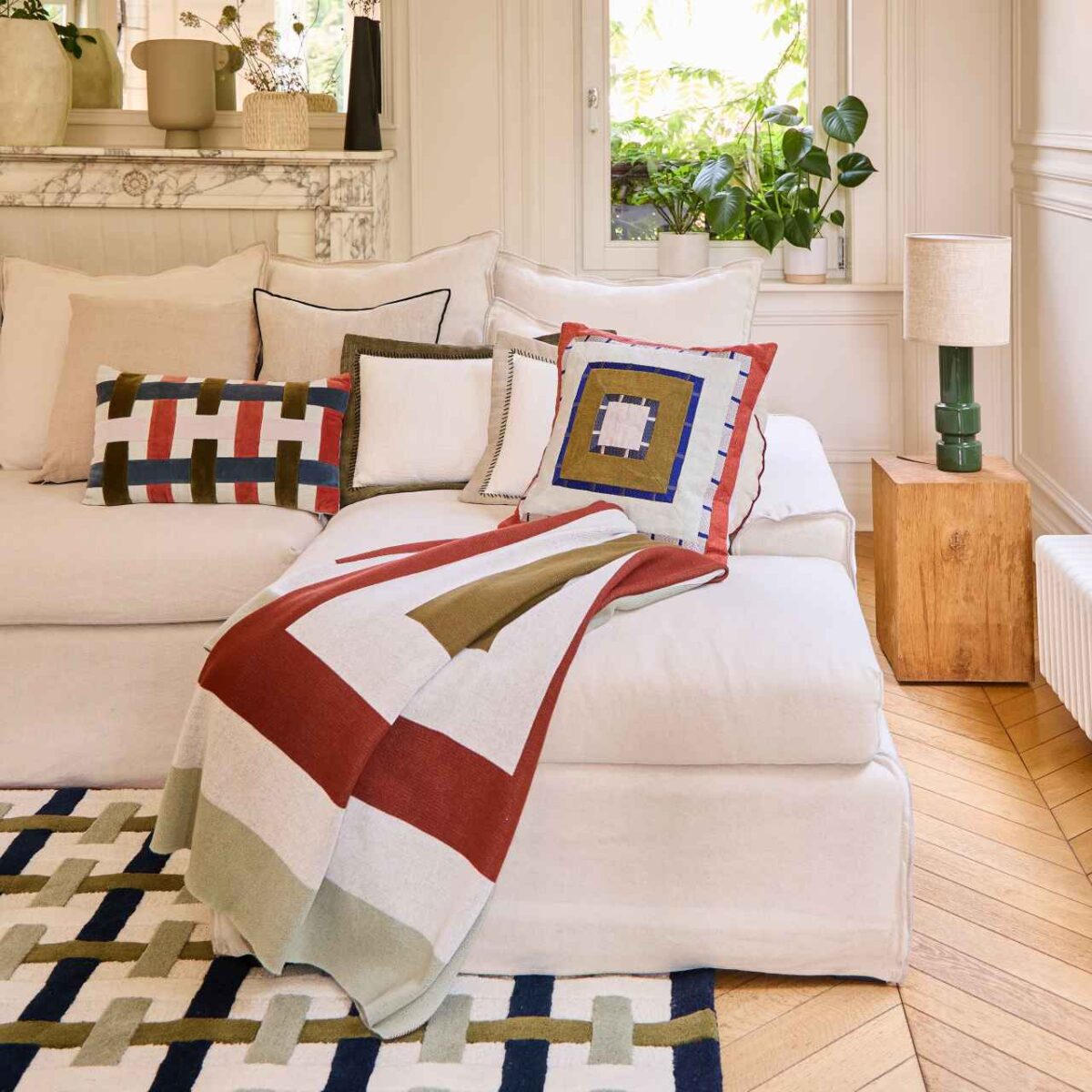 BILLIE Μαξιλάρι από λινό - 45 x 45 cm - Μπρονζέ και μπορντό - Σχεδιασμός: Floriane Jacques - Image 9