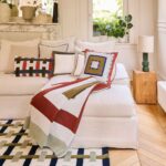 BILLIE Μαξιλάρι από λινό - 45 x 45 cm - Μπρονζέ και μπορντό - Σχεδιασμός: Floriane Jacques - Image 9