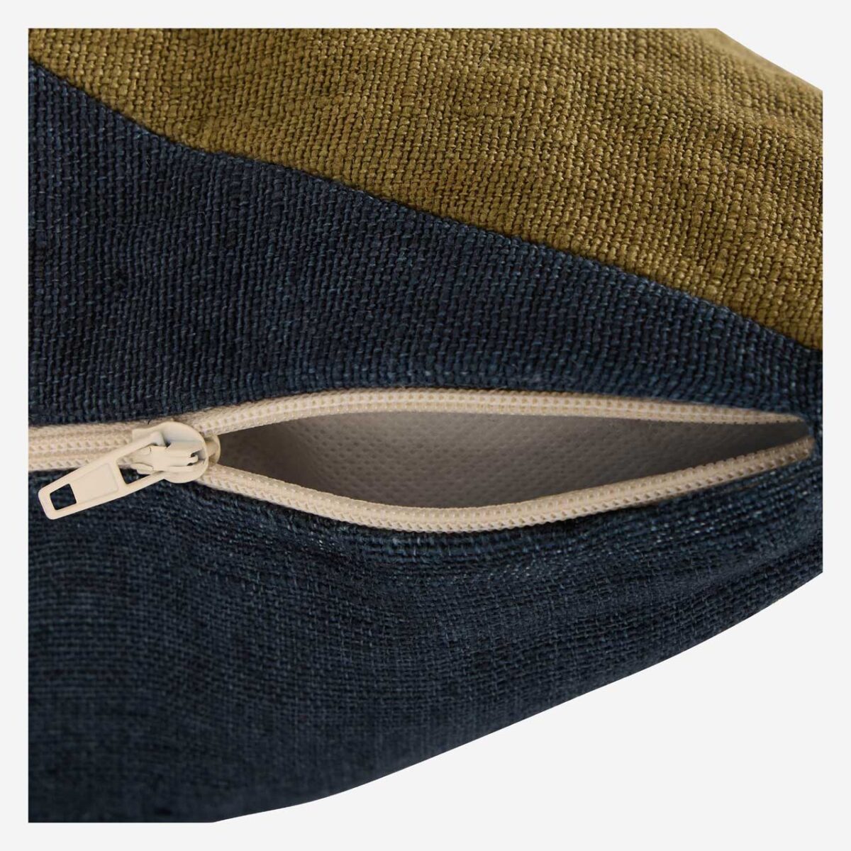 CLARISSE Μαξιλάρι από λινό και βαμβάκι - 45 x 45 εκ. - Χάλκινο, μπλε και ροζ - Σχεδιασμός από την Floriane Jacques - Image 4