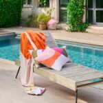 CLARISSE Αδιάβροχο και ανθεκτικό στην υπεριώδη ακτινοβολία μαξιλάρι εξωτερικού χώρου - 40 x 80 cm - Ροζ και Χάλκινο - Σχεδιασμός από την Floriane Jacques - Image 3