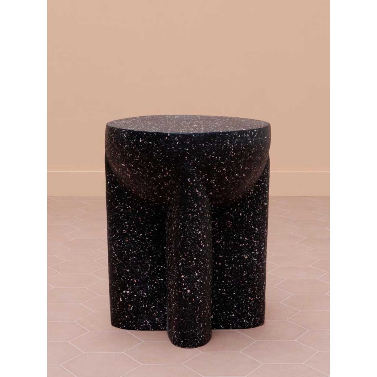 BASALTE Βοηθητικό τραπέζι εξωτερικού χώρου μαύρο από MGO H46 D38 - Image 2