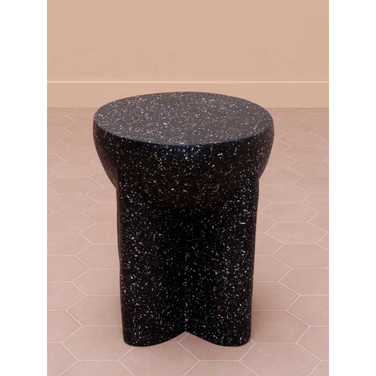 BASALTE Βοηθητικό τραπέζι εξωτερικού χώρου μαύρο από MGO H46 D38 - Image 3